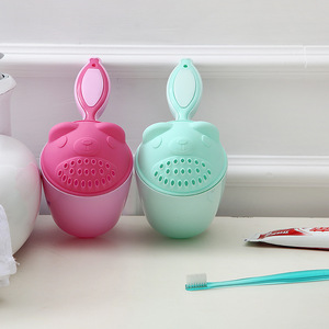 Venta directa de fábrica Taza de oso para niños Cuchara de agua Elegante tazón de baño para bebé para champú Productos de baño para bebé al por mayor - Product Image 3