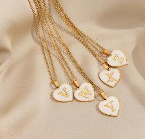 Collar con colgante de acero inoxidable de 26 letras a la moda impermeable, cadena de clavícula con colgante de letras, collares con forma de corazón a la moda - Product Image 6