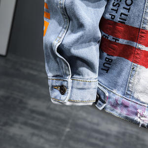 Mode Streetwear hommes impression Jean <span class=keywords><strong>veste</strong></span> bouton up Graffiti peinture déchiré bleu clair hommes Denim <span class=keywords><strong>veste</strong></span> manteau - Product Image 6