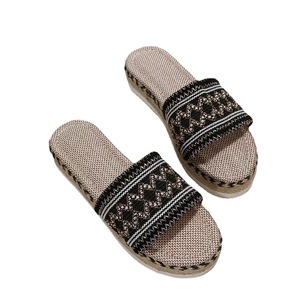 Popular Cheap Breathable Fabric Summer Slipper Woman Beach Comfort Home <b>Slides</b> Slippers - Product Image 4