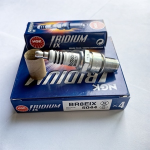 Piezas originales del motor de la motocicleta NGK Bujias 5044 BR8EIX para Honda NS250F/R losans 250CC, TLM200R 200CC, NSR150 150CC - Product Image 3