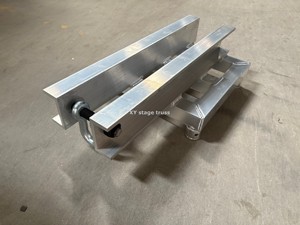 Le système d'éclairage et de sonorisation pour toit en alliage d'aluminium présente une forte capacité de charge et une bonne résistance au vent. - Product Image 3