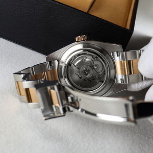 Nuevo Reloj Cronógrafo Mecánico Luminoso de Acero Inoxidable con Movimiento Automático Nh35 en Oro Rosa y Blanco - Product Image 3