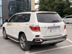 Pour <span class=keywords><strong>Toyota</strong></span> <span class=keywords><strong>Highlander</strong></span> 2.0T 2WD Édition Luxe Toit Ouvrant SUV 7 Places Cuir Clair Métal Essence Turbo <span class=keywords><strong>Occasion</strong></span> <span class=keywords><strong>Prix</strong></span> Abordable Qualité Supérieure - Product Image 2
