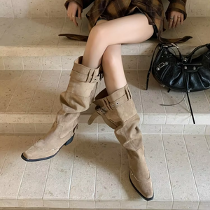 Botas vaqueras vintage de tacón bajo para mujer, de caña alta, con punta puntiaguda y ajuste holgado, al por mayor - Product Image 1