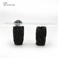 Base de table en fibre de verre de forme rocheuse, style antique traditionnel, avec un design artisanal durable et écologique, pour usage commercial et salons.