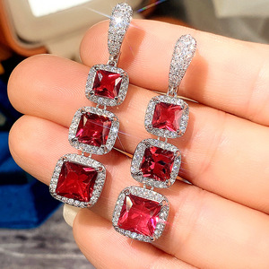 Orecchini pendenti lunghi con zirconi quadrati per donna, gioielli per le orecchie alla moda, colorati e scintillanti - Product Image 3