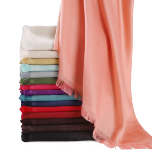 Sciarpe Etniche Personalizzate in Poliestere Glitterato per Donna, <span class=keywords><strong>Hijab</strong></span> Musulmano alla <span class=keywords><strong>Moda</strong></span>, Scialle Luccicante in Tinta Unita - Product Image 3