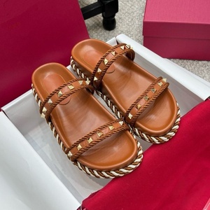 Sandalias de Lujo de Marca de Diseño Nuevo 2025, Sandalias de Cuero Genuino con Tejido, Elevación Interior, Antideslizantes para Mujer - Product Image 3