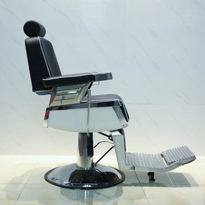 Chaise de barbier classique vintage pour hommes, en cuir synthétique noir, avec structure en métal, idéale pour les salons de coiffure - Product Image 4