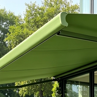 Auvent de terrasse motorisé de luxe avec bras pliants pour l'ombrage du jardin et de la piscine