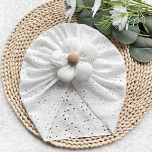 Детская тонкая Шапка-бини с цветами - Product Image 6