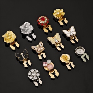 Boutons décoratifs en métal pour chemisiers, avec fleurs, perles, strass et papillons, pour vêtements féminins. - Product Image 2