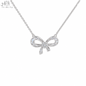 Nouveau design simple et exclusif, collier en or blanc massif 14 carats avec nœud papillon sculpté CNC, bijou ajouré pour femme, idéal pour un anniversaire. - Product Image 1