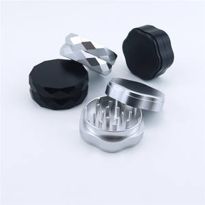 Molino de Hierbas de Aleación de Aluminio Resistente con Dientes Afilados, Logotipo Personalizado Disponible - Product Image 4