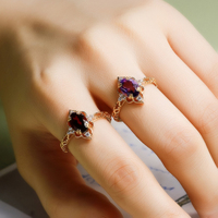 Ring aus 925er Sterlingsilber mit Gold, Edelsteinen und Kristallen: Smaragd, Rubin, Kristall, Roter Korund, Aquamarin, Onyx, Cordierit