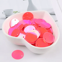 Échantillon gratuit de paillettes plates en vrac de décoration de mariage en PVC PET coloré multiple pour l'artisanat