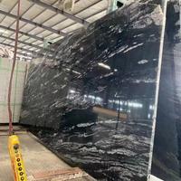 Dalles de marbre noir cosmique polies de qualité supérieure pour la décoration murale, les comptoirs de cuisine, les sols, les salles de bain et les salons