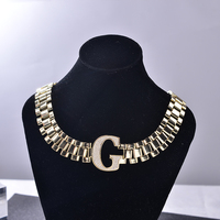 Chaîne de montre, bijoux minimalistes, accessoires de mode, collier tendance avec pendentif initial