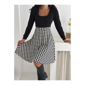 Jupe évasée noire à col carré et manches longues pour femme, motif pied-de-poule, coupe trapèze, longueur midi - Product Image 5