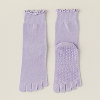 Chaussettes de yoga personnalisées avec logo, antidérapantes, à points en silicone, à 5 doigts, avec bordure à volants, respirantes, pour Pilates