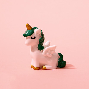 Artesanías de resina de unicornio, vitrinas creativas para el hogar, decoraciones de escritorio para oficina, adornos festivos de arte navideño para porche, nuevo - Product Image 4