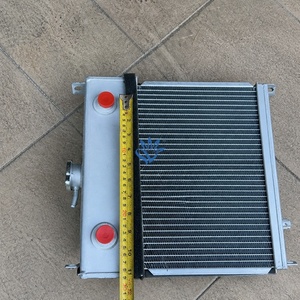 Réservoir d'eau de radiateur 20Y‑03‑43650 206‑03‑21412 pour pièces de rechange du système de refroidissement de l'excavatrice Komatsu PC220‑8 PC220LC‑8 - Product Image 2