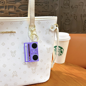 Mini Grabadora <span class=keywords><strong>de</strong></span> Llavero <span class=keywords><strong>de</strong></span> PVC con Diseño <span class=keywords><strong>de</strong></span> Dibujos Animados, Colgante Creativo, Regalo para Mochila Escolar o para Parejas, Venta al por Mayor, Pequeño Llavero con <span class=keywords><strong>Radio</strong></span> - Product Image 2