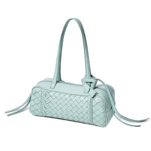 Sac fourre-tout élégant en cuir véritable tressé vert émeraude pour femme, grand sac à bandoulière Boston de grande capacité pour les voyages et les trajets quotidiens - Product Image 5