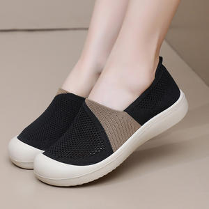 Chaussures à enfiler souples décontractées pour femmes personnalisées en usine dernière conception Patchwork pour l'été mode nouveau style semelle intérieure en PU - Product Image 1