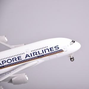 Modèle d'avion en métal moulé sous pression de 32 cm A380 Singapore Airlines avec lumières LED Jouets pour enfants Objets de collection culturels créatifs - Product Image 5