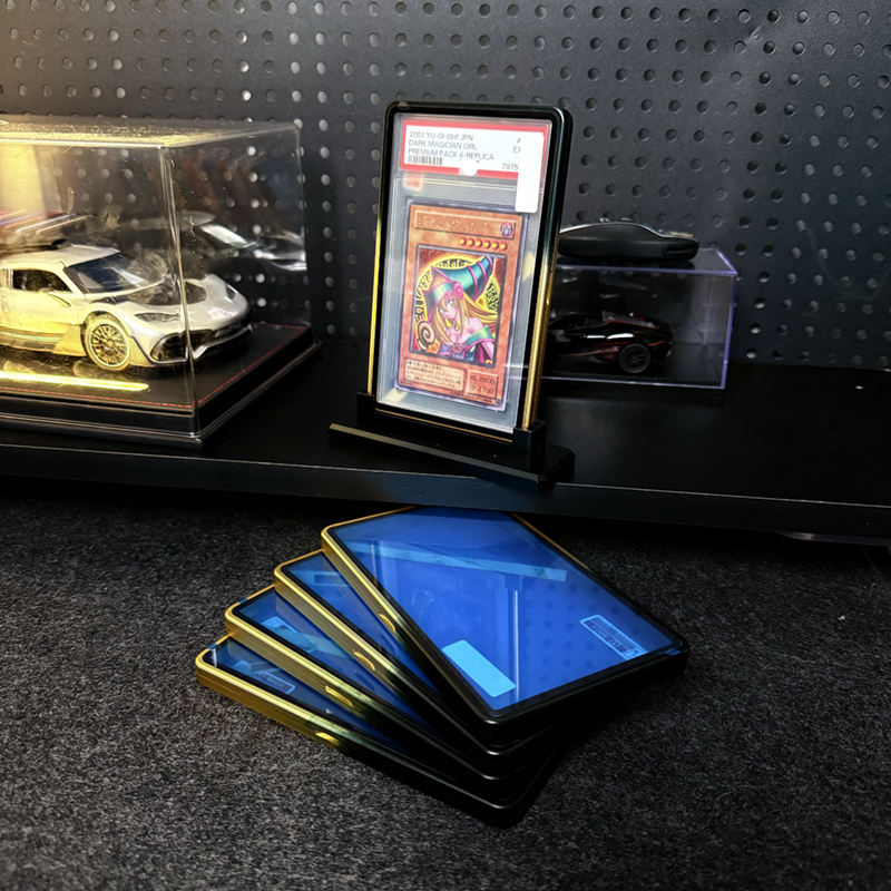 PSA/CGC 35PT  Black & Gold