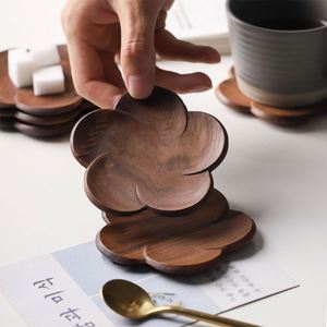 Support à tasses de thé Kung Fu au design moderne en noyer massif, sous-verre en bois, logo personnalisé, coussin créatif en forme de pétale, tapis isolant en liège résistant à la chaleur - Product Image 1
