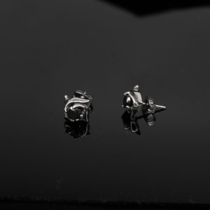 yunnique Stud <b>Earrings</b> Flower Shape Black Stone Claw Setting Titanium Steel Ear <b>Post</b> Gift Occasion - Product Image 3
