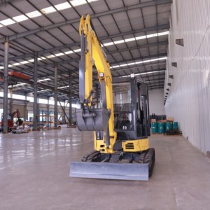 Mini-excavatrice sur chenilles de 4 tonnes avec moteur diesel et composants Hengli, garantie 1 an, excavatrice compacte pour travaux lourds - Product Image 2