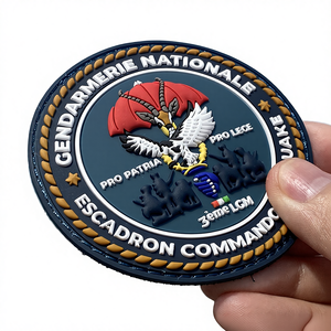 Écussons en PVC à coller au fer, avec logo personnalisé, badges en dentelle, crochet pour chapeau, patchs à coudre, silicone souple, caoutchouc 3D en relief pour vêtements, casquettes - Product Image 4