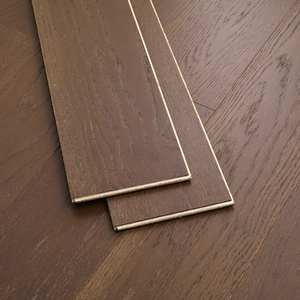 Parquet en bois d'ingénierie AVANTIMORA en chêne européen multicouche, rustique, antidérapant, raclé à la main, grade AB, à joint mâle et femelle, largeur 300 mm, pour hôtel de villégiature - Product Image 1