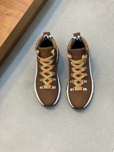 Bottes de randonnée pour hommes en cuir de vachette à semelle épaisse en caoutchouc de la série Moor de Burberries - Tendance mode, bout fermé, printemps, été, automne - Product Image 3