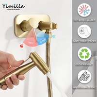 Nouvelle conception de douchette à deux voies avec robinet mélangeur, finition or brossé, eau froide et chaude, bidet shattaf avec inverseur et accessoires