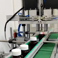 Machines de capsulage pneumatiques automatiques de couvercle de bouchage de vis de bureau pour l'eau et la nourriture de boisson en plastique ronde pour les bouteilles en verre