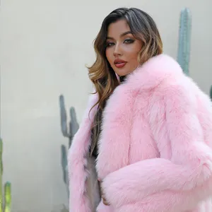 美丽迷人的粉色真狐狸毛女式外套冬季女性保暖时尚真狐狸毛女式外套