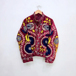 Chaqueta Corta Bordada a Mano con Diseño Floral, Estilo Boho Étnico, Color Granate Vintage, con Abertura Frontal, para Invierno - Product Image 1