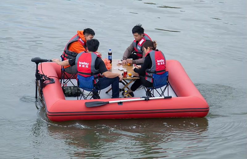 แพลตฟอร์มลอยน้ำสำหรับตกปลาล่อ สีแดง ขนาด 3.6x2.6 เมตร