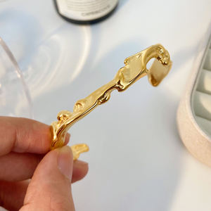 <span class=keywords><strong>Bracelet</strong></span> ouvert en acier inoxydable plaqué or 18 carats 3D coulant <span class=keywords><strong>de</strong></span> <span class=keywords><strong>lave</strong></span> <span class=keywords><strong>volcan</strong></span> haut <span class=keywords><strong>de</strong></span> gamme abstrait bijoux <span class=keywords><strong>de</strong></span> mode 2025 - Product Image 6