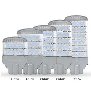 Lampadaire LED Photovoltaïque de Cour IP66 50W 100W 150W 200W 300W LCS-TM en Gros - Product Image 1