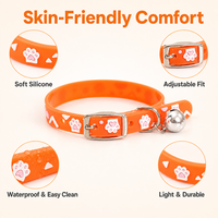 Collier en silicone pour chats, chatons, petits chiens, réglable avec clochette, empreinte de patte en relief 3D, imperméable, doux, 6 couleurs