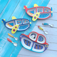 Ensemble d'ustensiles mignons et sûrs en fibre de bambou pour enfants, assiette compartimentée à motif dessin animé pour bébé, cuillère à aliments complémentaires motif avion pour usage domestique