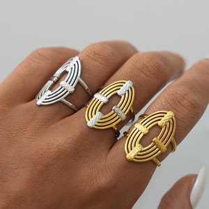 Bague de fiançailles géométrique simple, anneaux doubles uniques, vintage, résistants à l'eau et plaqués or inoxydable, bijoux ALN2512672 - Product Image 3