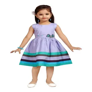 100% Katun Berkualitas Bagus Disesuaikan Desain Ruffles Girls Frock