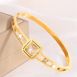 Bracelet ODM en acier inoxydable de haute qualité, style minimaliste et tendance, géométrique carré, zircon, ouvrable, creux, rond, zircon - Product Image 6
